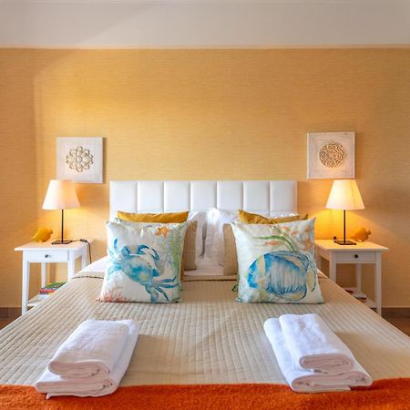 Apartamento Gomes -Free Airco, Wiffi & Swimming Pool- By Bedzy Porches  Exterior photo
